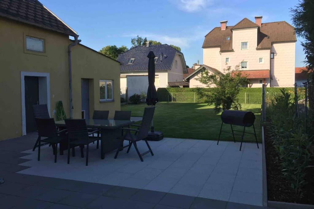 אמשטטן Haus Mit 3 Schlafzimmer Und Garten מראה חיצוני תמונה