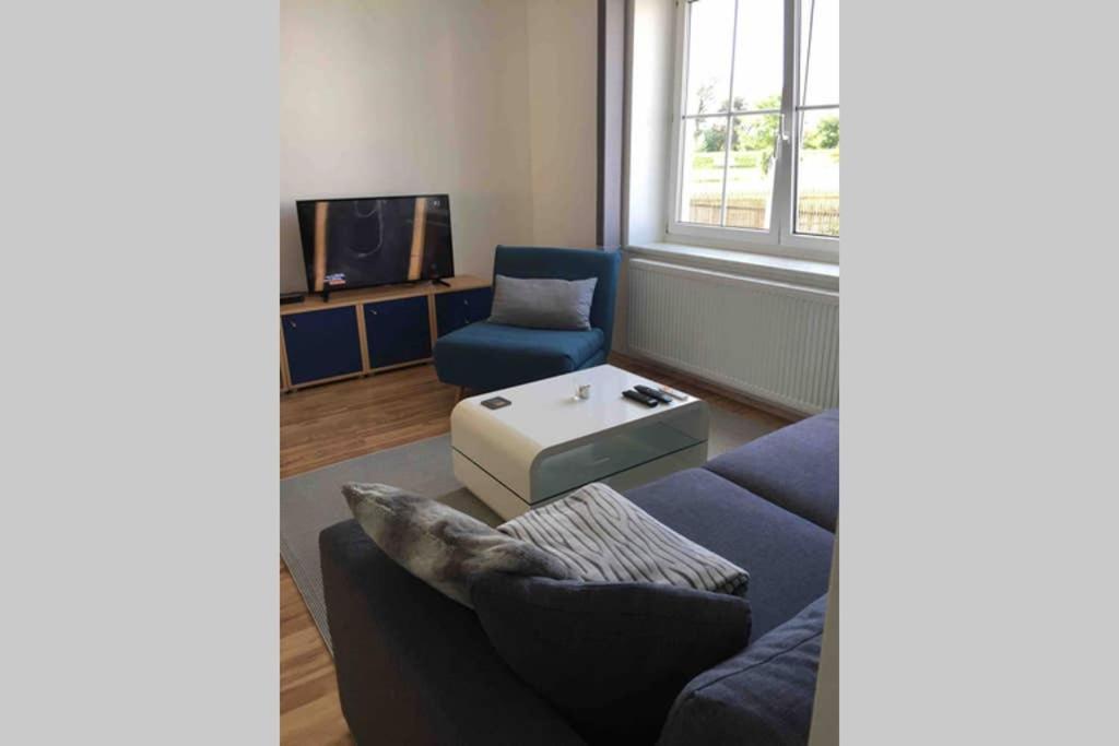 אמשטטן Haus Mit 3 Schlafzimmer Und Garten מראה חיצוני תמונה